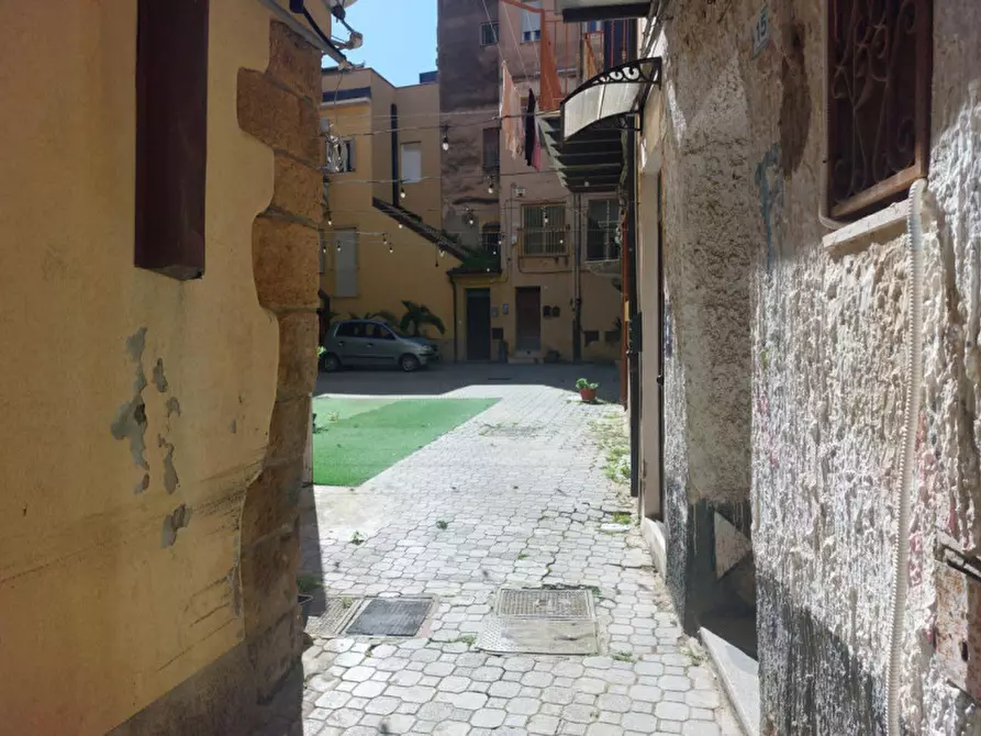 Immagine 7 di Palazzo in vendita  in Vico Ficicchia, 93012 Gela CL, Italia a Gela