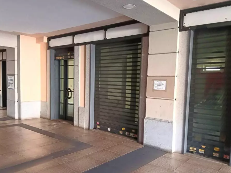 Immagine 1 di Negozio in vendita  in Via Rita Levi Montalcini, 3i, 10098 Rivoli TO, Italia a Rivoli