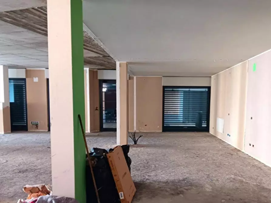 Immagine 7 di Negozio in vendita  in Via Rita Levi Montalcini, 3i, 10098 Rivoli TO, Italia a Rivoli