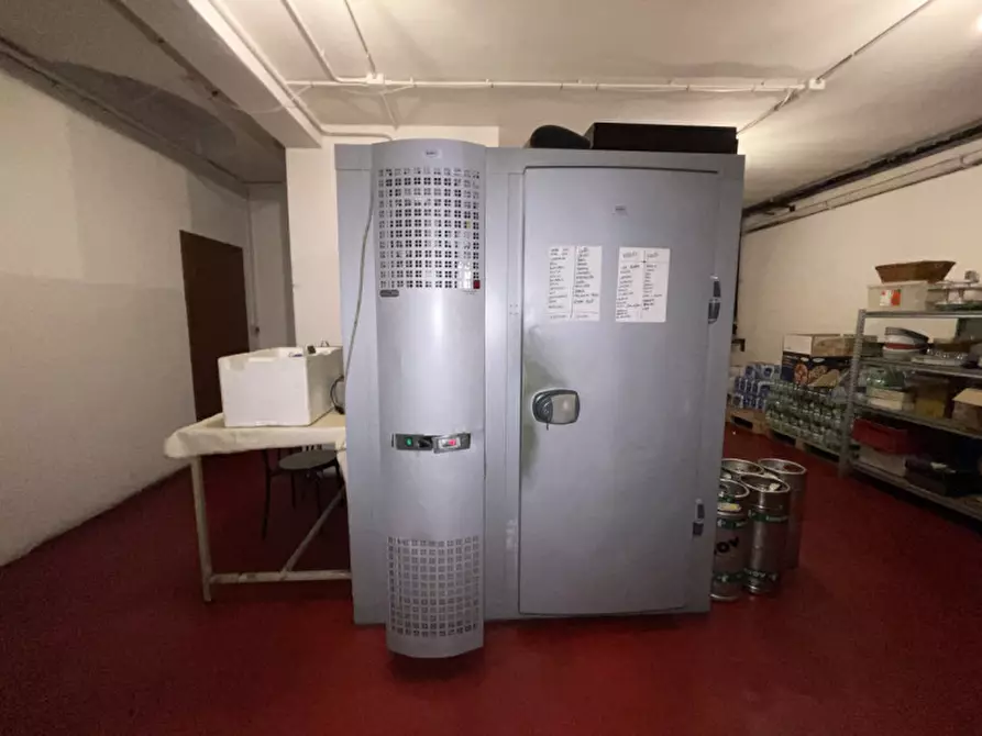 Immagine 27 di Attività commerciale in vendita  in Via Enrico Stendhal 19 a Milano