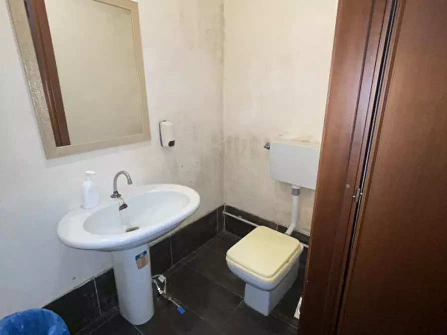 Immagine 34 di Attività commerciale in vendita  in Via Enrico Stendhal 19 a Milano