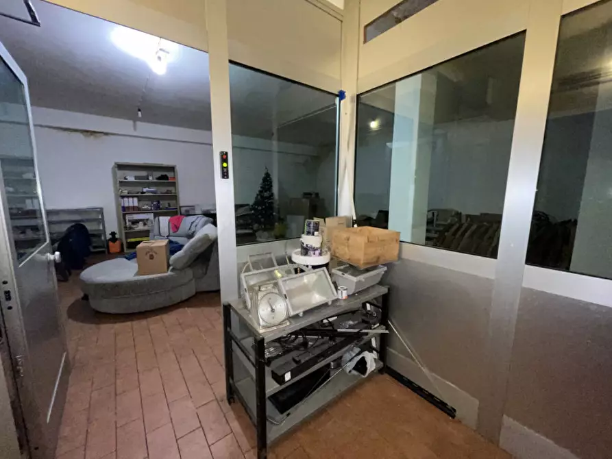 Immagine 35 di Attività commerciale in vendita  in Via Enrico Stendhal 19 a Milano