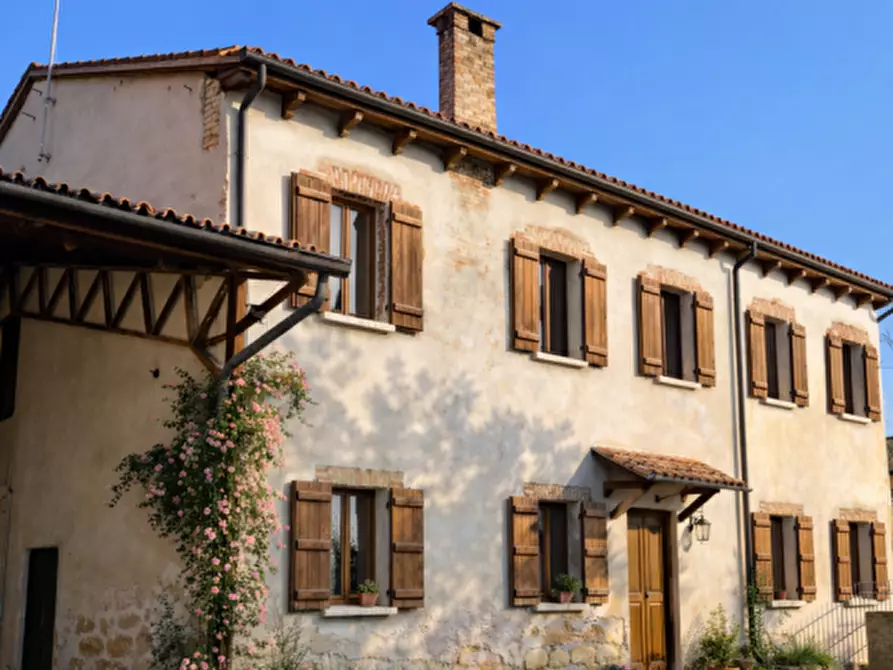 Immagine 2 di Rustico / casale in vendita  in Strada Sant'Antonino a Vicenza