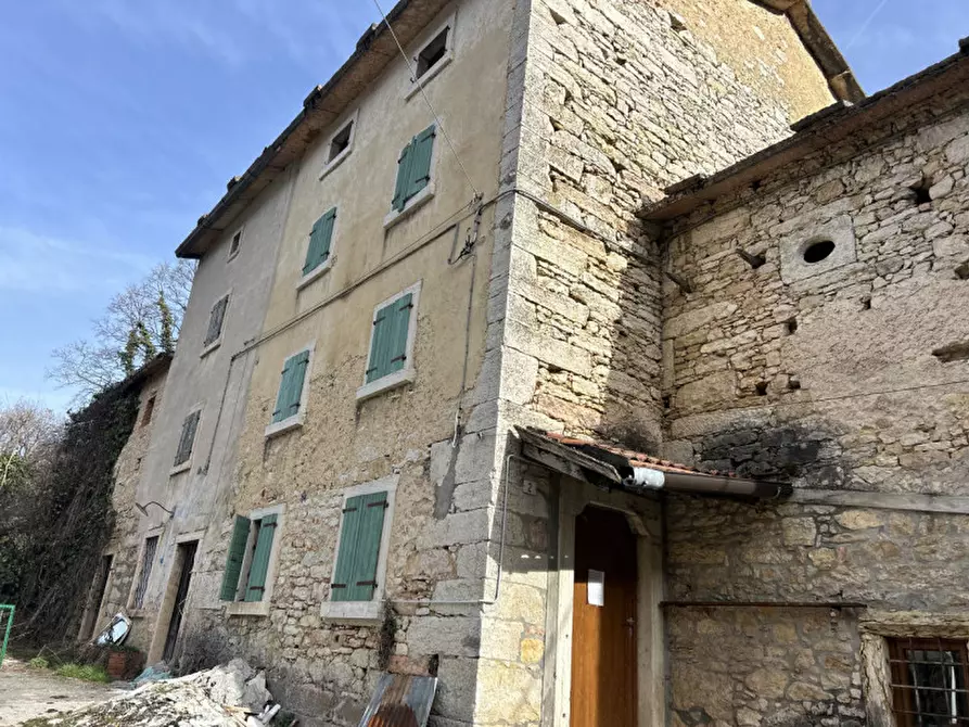 Immagine 3 di Rustico / casale in vendita  in contrada Pazzocco a Roverè Veronese