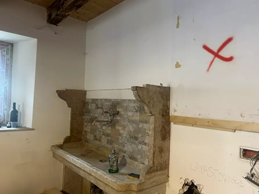 Immagine 5 di Rustico / casale in vendita  in contrada Pazzocco a Roverè Veronese