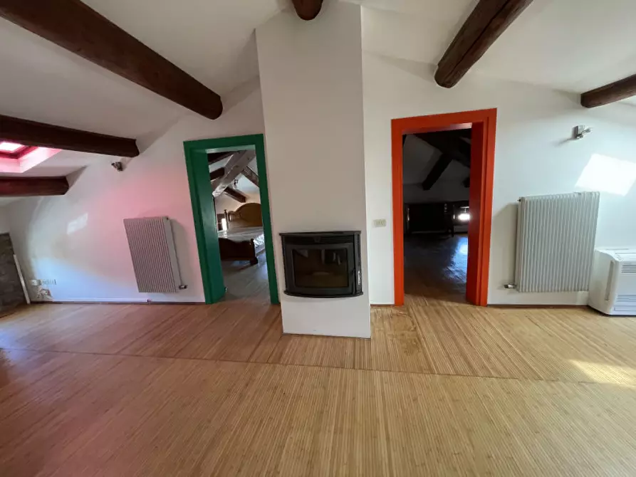 Immagine 15 di Appartamento in vendita  a Vicenza