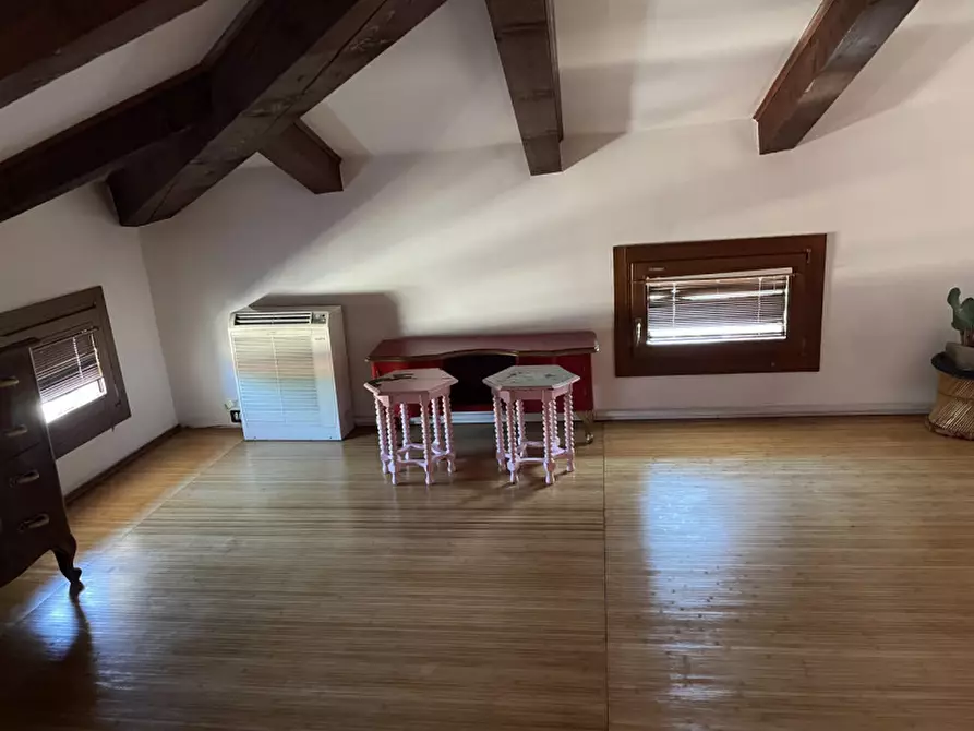Immagine 19 di Appartamento in vendita  a Vicenza