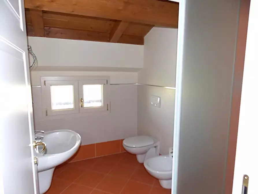 Immagine 10 di Appartamento in vendita  in Via Emilia, 379 a Anzola Dell'emilia