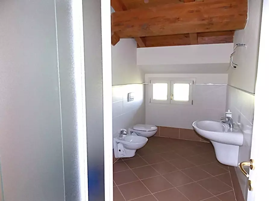 Immagine 11 di Appartamento in vendita  in Via Emilia, 379 a Anzola Dell'emilia