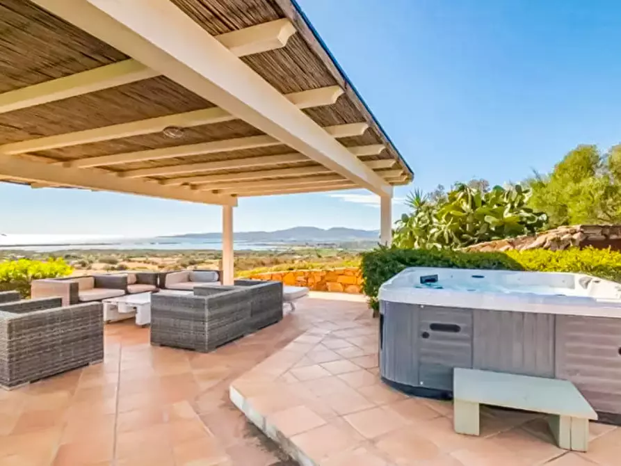 Immagine 7 di Hotel in vendita  in lu fraili sopra a San Teodoro