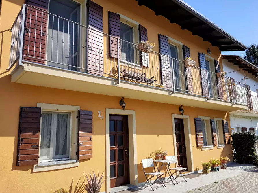 Immagine 1 di Casa indipendente in vendita  in Via Casalino 37 a Camino