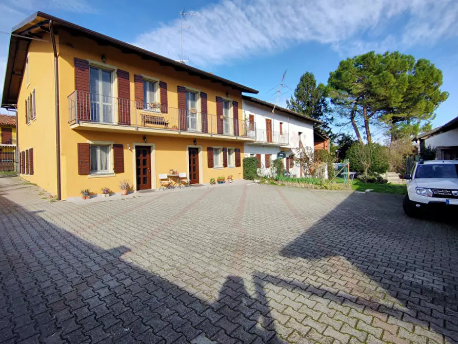 Immagine 3 di Casa indipendente in vendita  in Via Casalino 37 a Camino