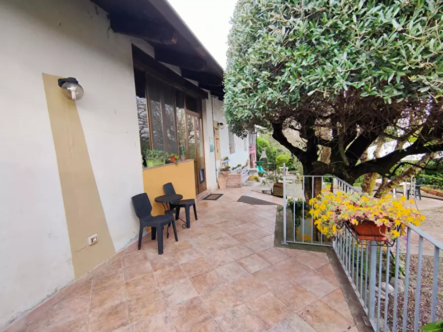 Immagine 30 di Casa indipendente in vendita  in Via Casalino 37 a Camino