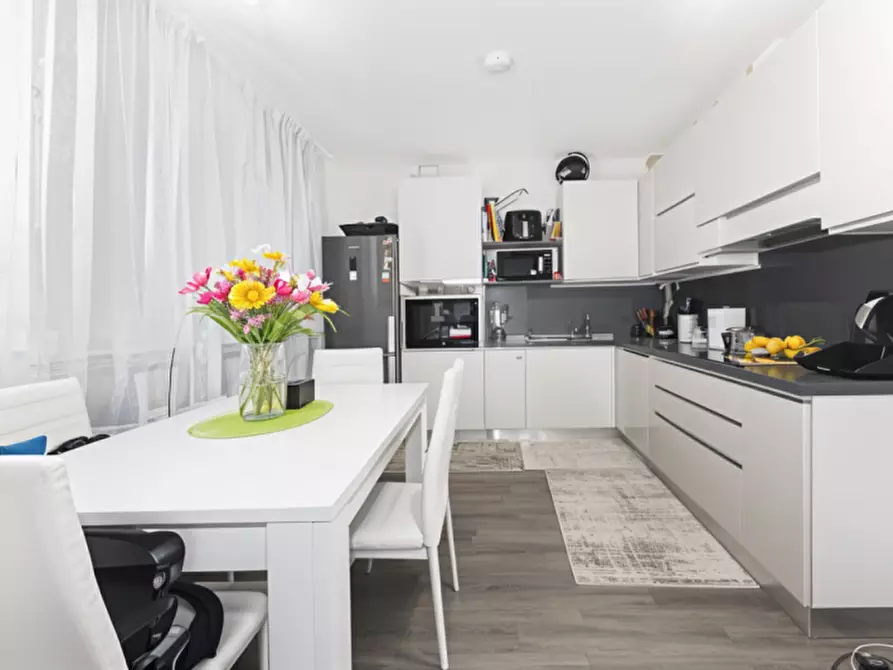 Immagine 2 di Appartamento in vendita  in Via Bertacciola a Bovisio-Masciago