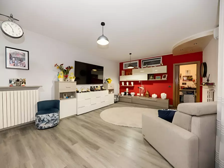 Immagine 3 di Appartamento in vendita  in Via Bertacciola a Bovisio-Masciago