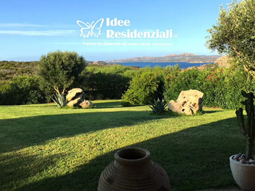 Immagine 8 di Villa in vendita  in via panoramica a Palau