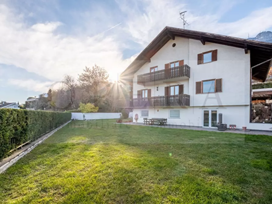 Immagine 1 di Villa in vendita  in Max-Sparer-Straße - Via Max Sparer a Appiano Sulla Strada Del Vino .Eppan An Der.