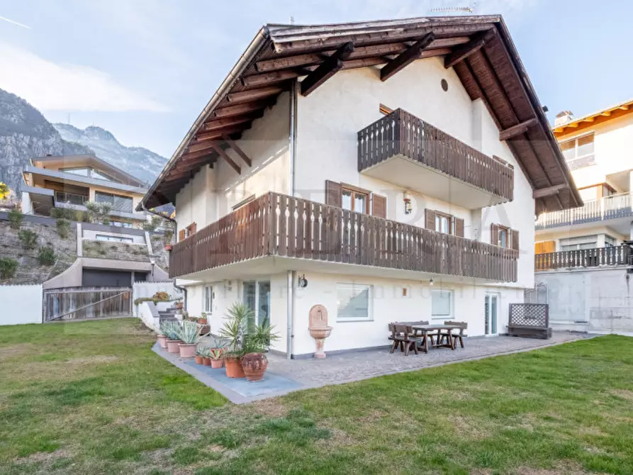 Immagine 3 di Villa in vendita  in Max-Sparer-Straße - Via Max Sparer a Appiano Sulla Strada Del Vino .Eppan An Der.