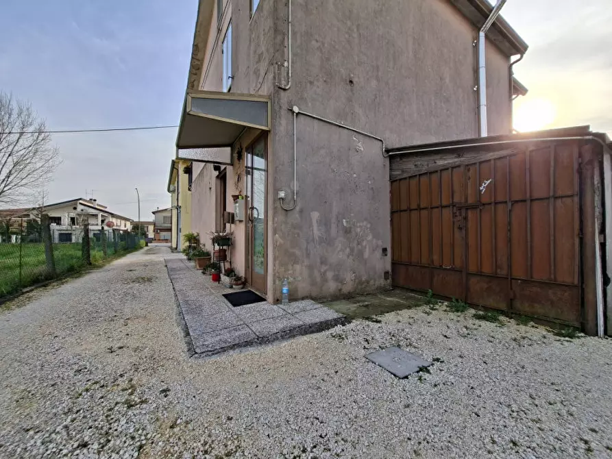 Immagine 23 di Appartamento in vendita  in Via Porto Menai a Mira