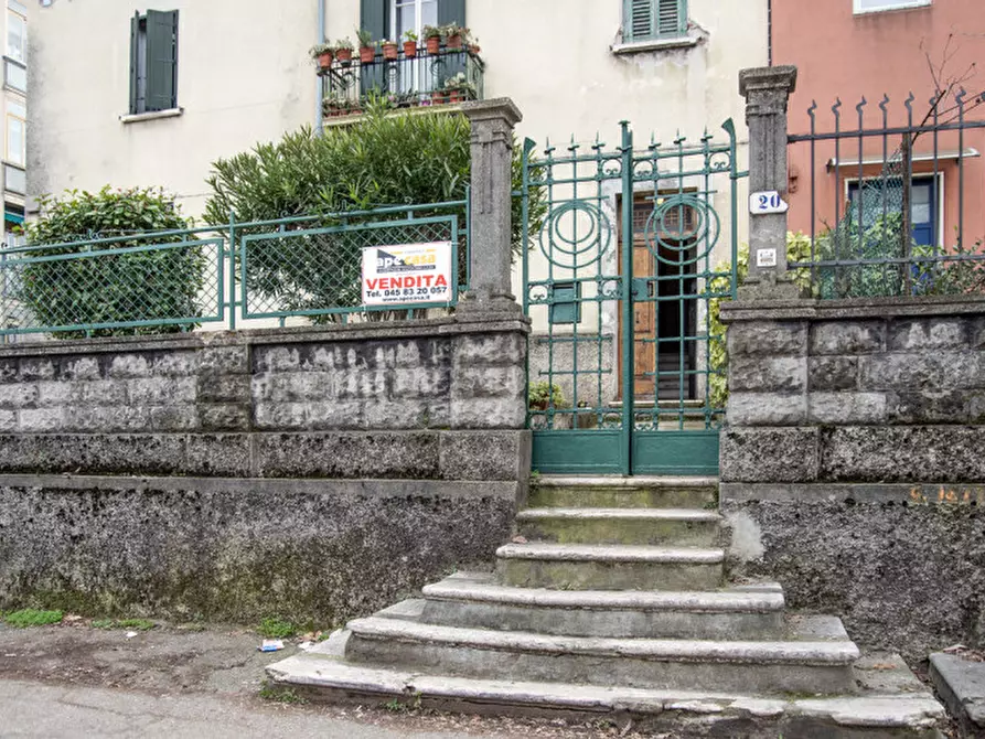 Immagine 2 di Appartamento in vendita  in Via Franco Faccio 20 a Verona