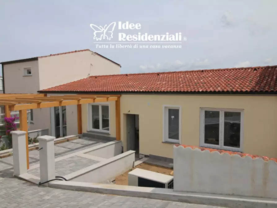 Immagine 2 di Villa in vendita  a Santa Teresa Gallura