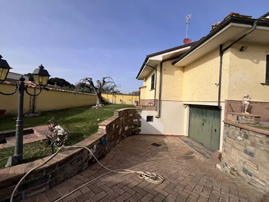 Immagine 5 di Casa indipendente in vendita  in via Colle Oppio a Anzio