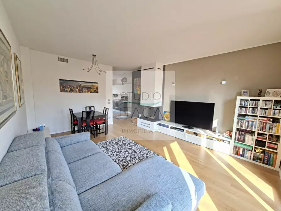 Immagine 1 di Appartamento in vendita  in via Avellino a Padova