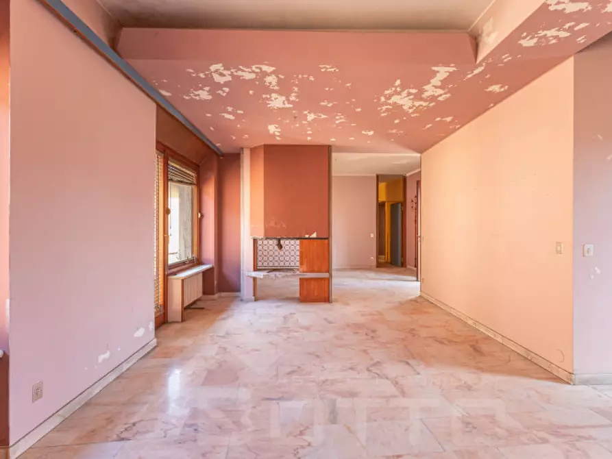 Immagine 3 di Palazzo in vendita  in via Dante 24 a Gozzano