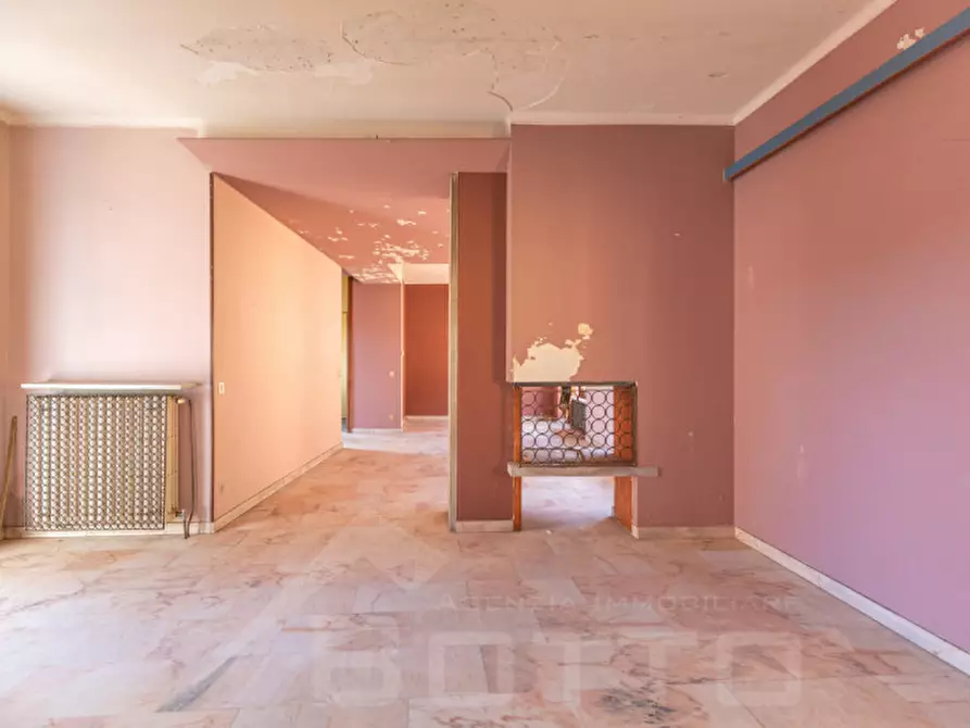 Immagine 8 di Palazzo in vendita  in via Dante 24 a Gozzano