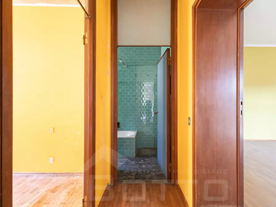 Immagine 9 di Palazzo in vendita  in via Dante 24 a Gozzano