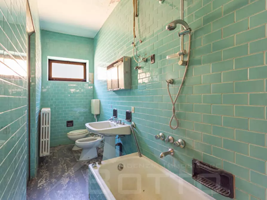 Immagine 11 di Palazzo in vendita  in via Dante 24 a Gozzano