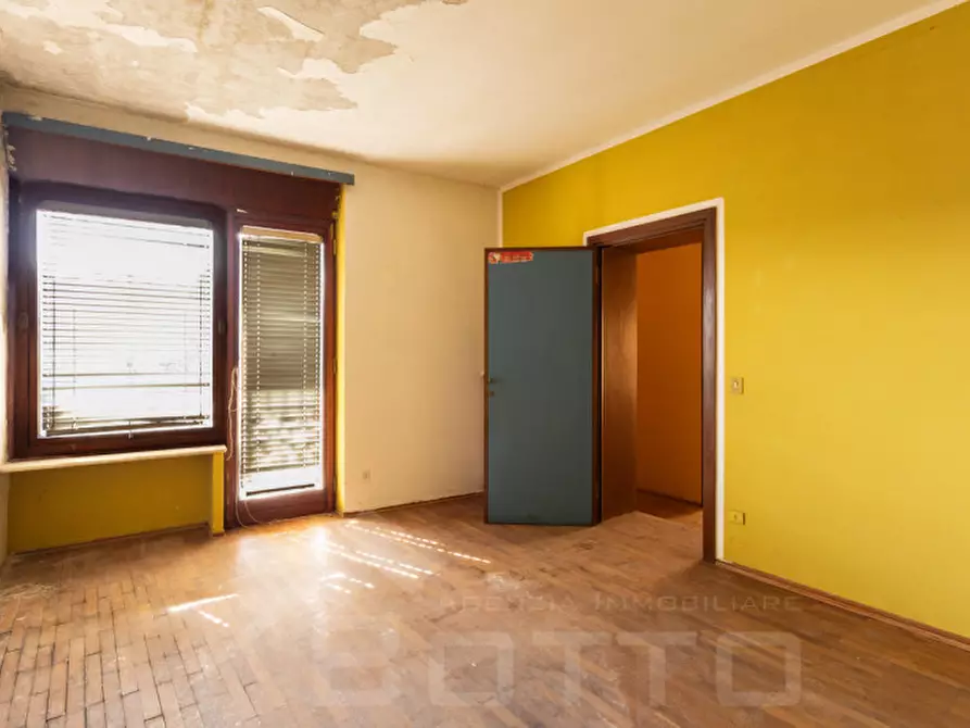 Immagine 12 di Palazzo in vendita  in via Dante 24 a Gozzano