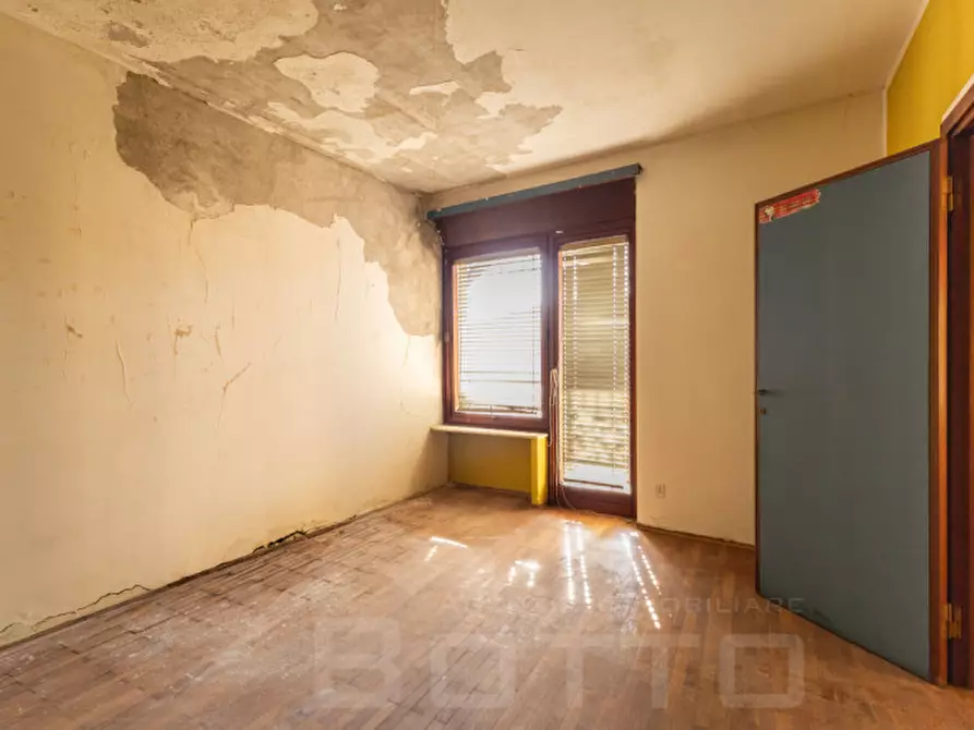 Immagine 13 di Palazzo in vendita  in via Dante 24 a Gozzano