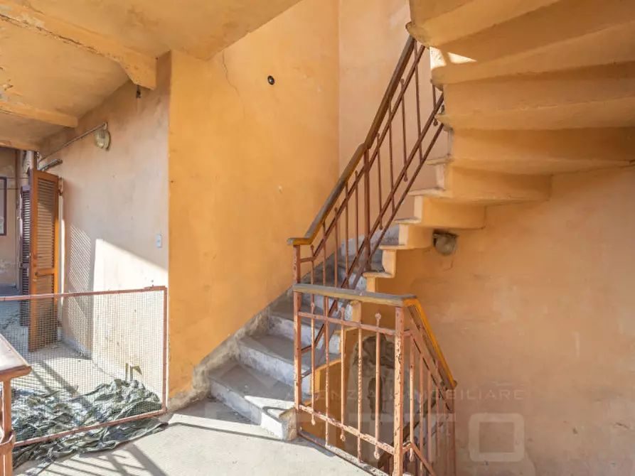 Immagine 14 di Palazzo in vendita  in via Dante 24 a Gozzano