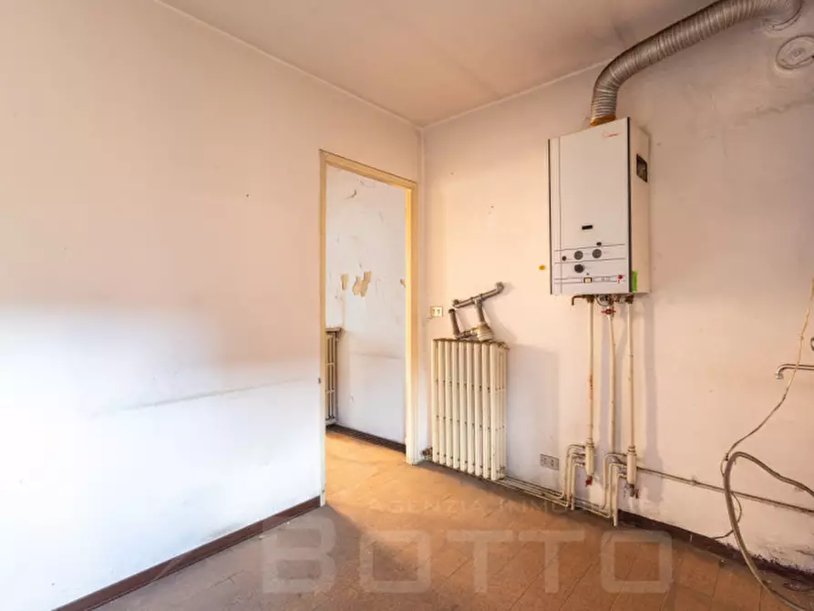 Immagine 21 di Palazzo in vendita  in via Dante 24 a Gozzano