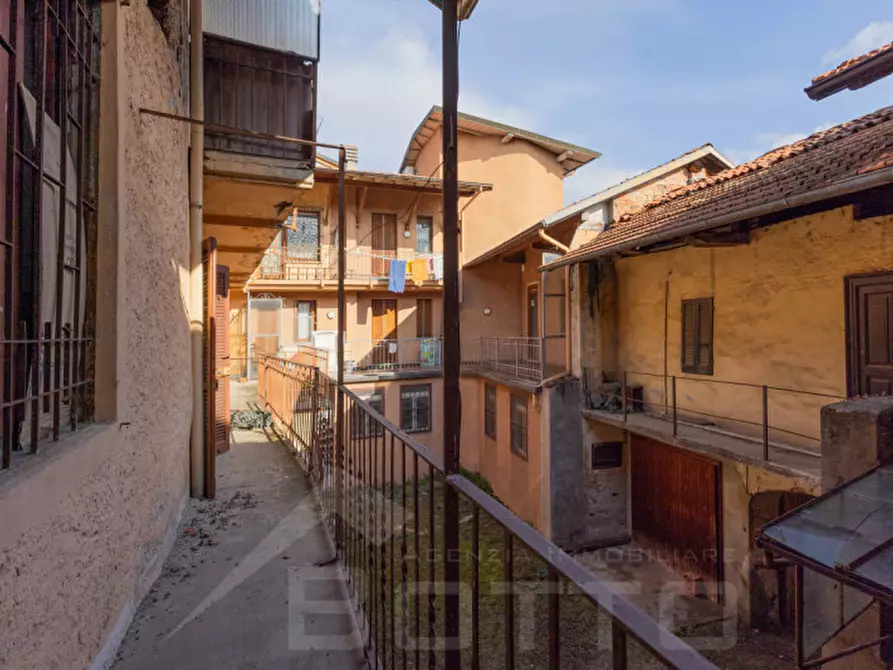 Immagine 24 di Palazzo in vendita  in via Dante 24 a Gozzano