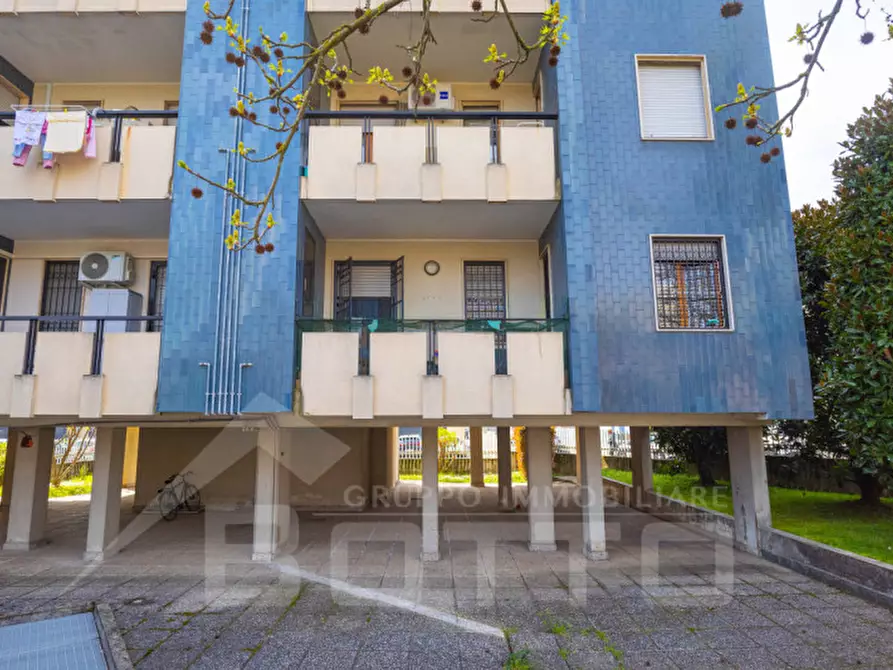 Immagine 7 di Appartamento in vendita  in Via Pascal n.12 a Novara