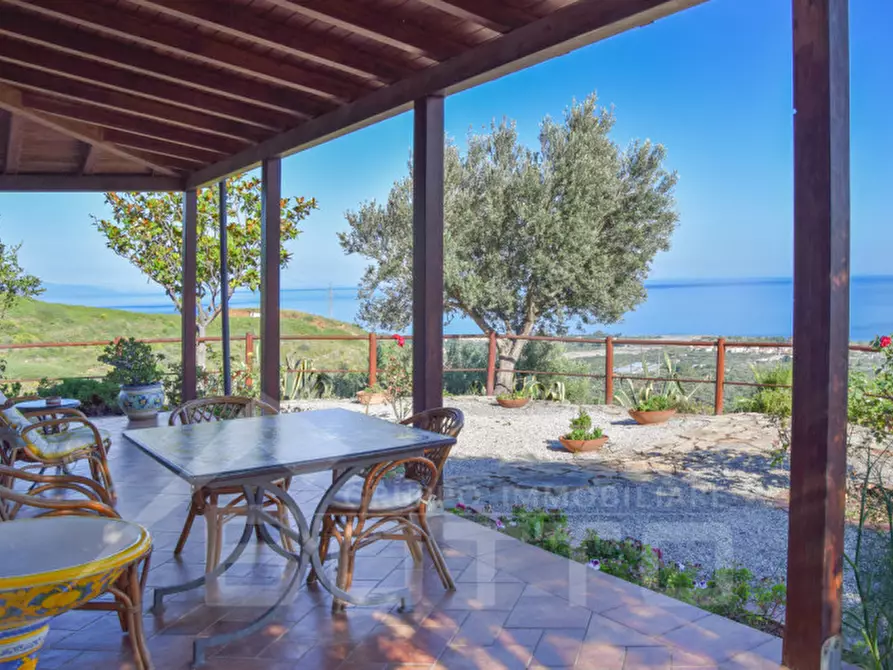 Immagine 2 di Villa in vendita  in contrada serro rizzo a Torrenova