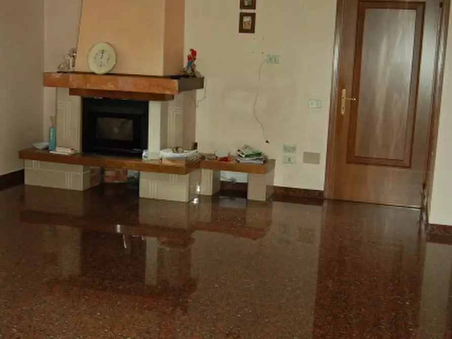 Immagine 2 di Casa indipendente in vendita  a Pianiga