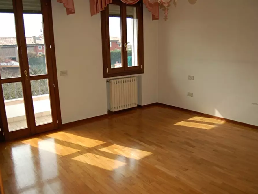 Immagine 3 di Casa indipendente in vendita  a Pianiga