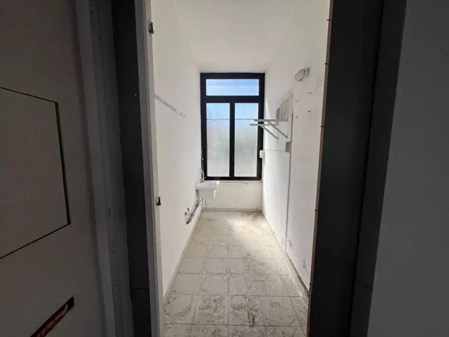 Immagine 8 di Negozio in vendita  in Via Magellano 12e a Negrar di Valpolicella