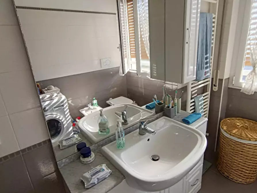 Immagine 10 di Casa bifamiliare in vendita  in Via Ludovico Ariosto a San Remo