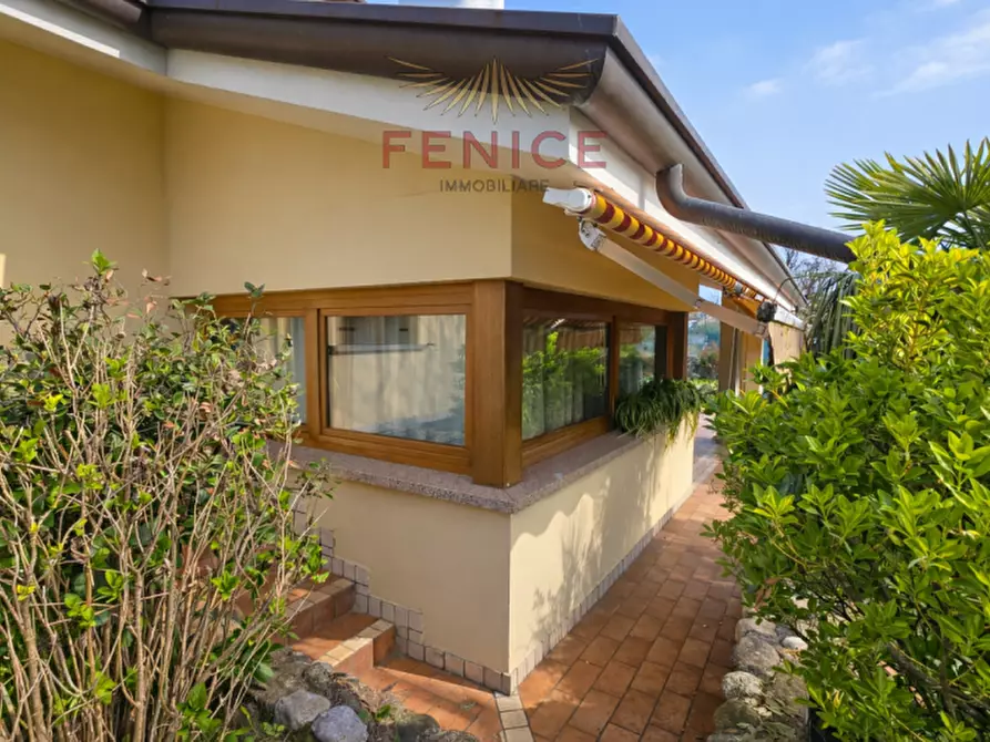 Immagine 7 di Villa in vendita  in via Tezzon 4 a Montebelluna