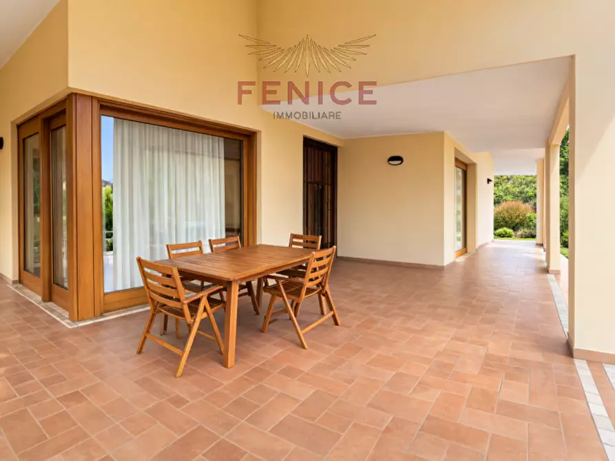 Immagine 9 di Villa in vendita  in via Tezzon 4 a Montebelluna