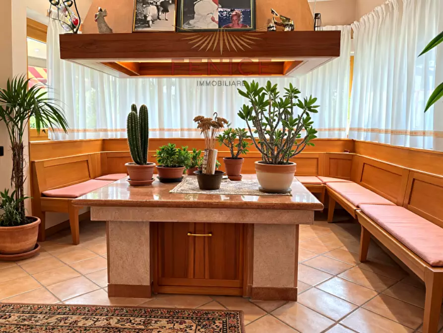 Immagine 14 di Villa in vendita  in via Tezzon 4 a Montebelluna