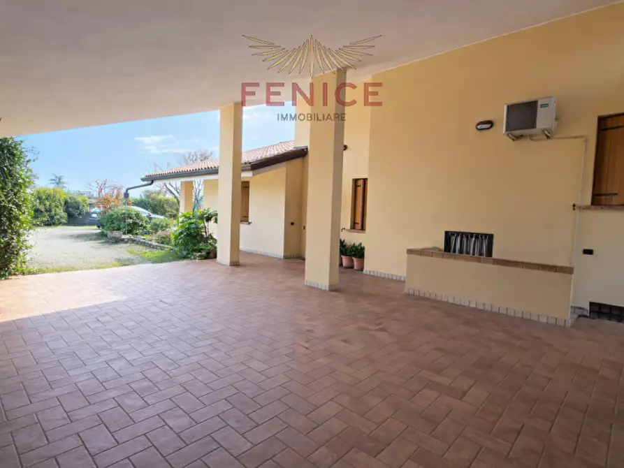 Immagine 34 di Villa in vendita  in via Tezzon 4 a Montebelluna