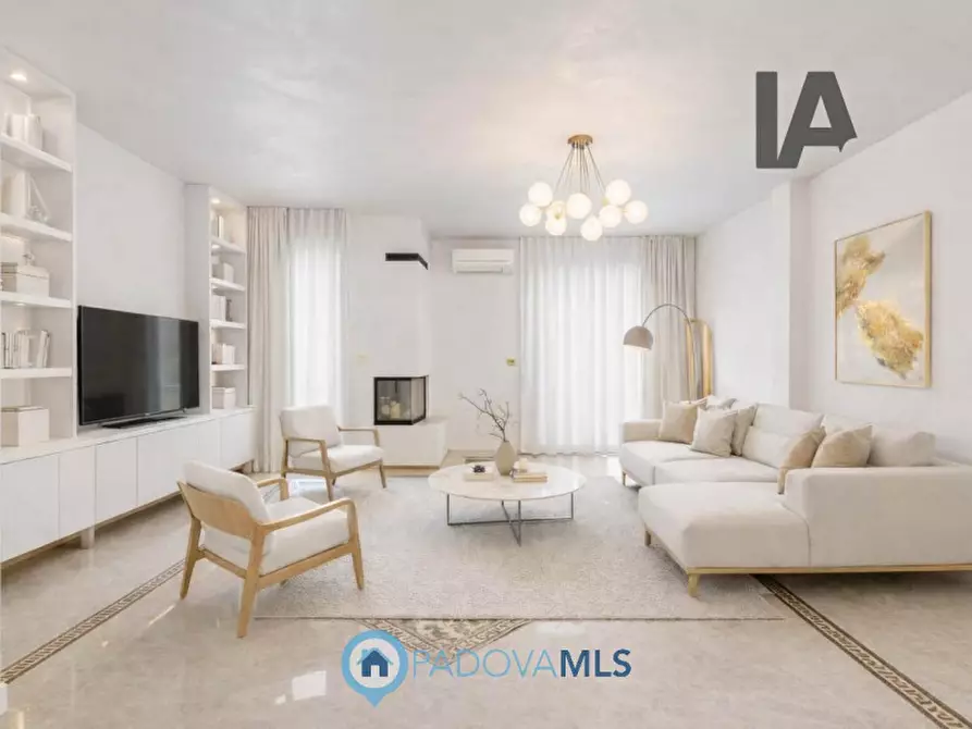 Immagine 2 di Appartamento in vendita  in Via Andrea Previtali a Abano Terme