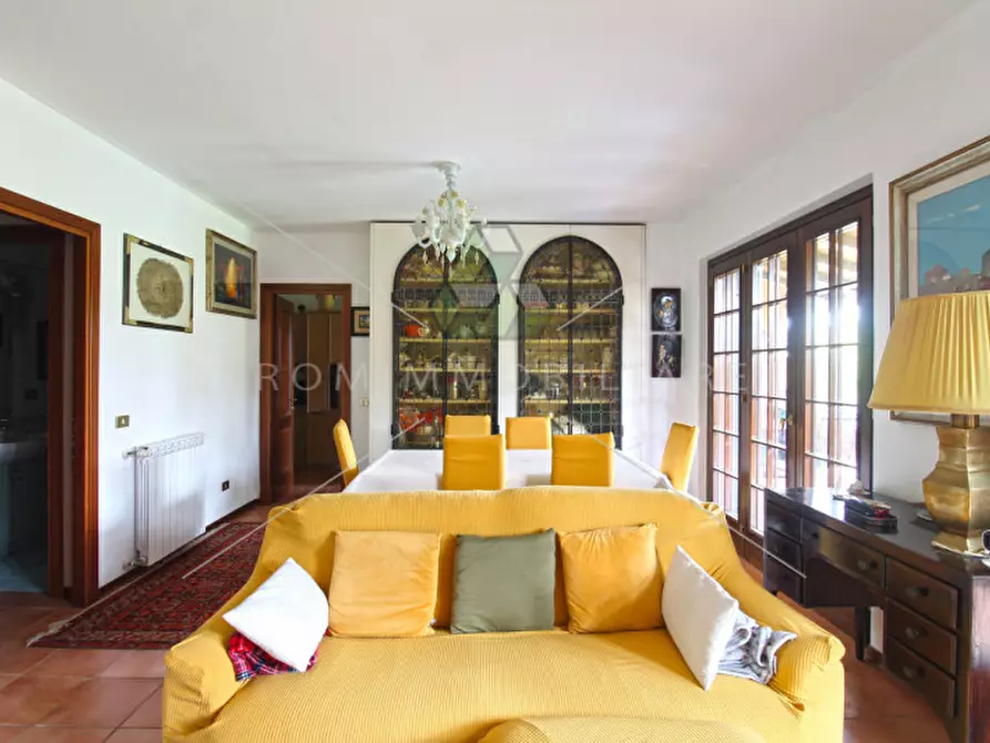 Immagine 11 di Villa in vendita  in Via Maurice Ravel a Roma