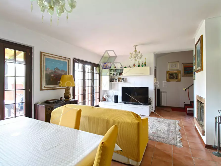 Immagine 13 di Villa in vendita  in Via Maurice Ravel a Roma