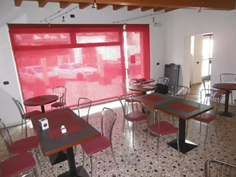 Immagine 8 di Negozio in vendita  in Via Paride da Cerea a Cerea